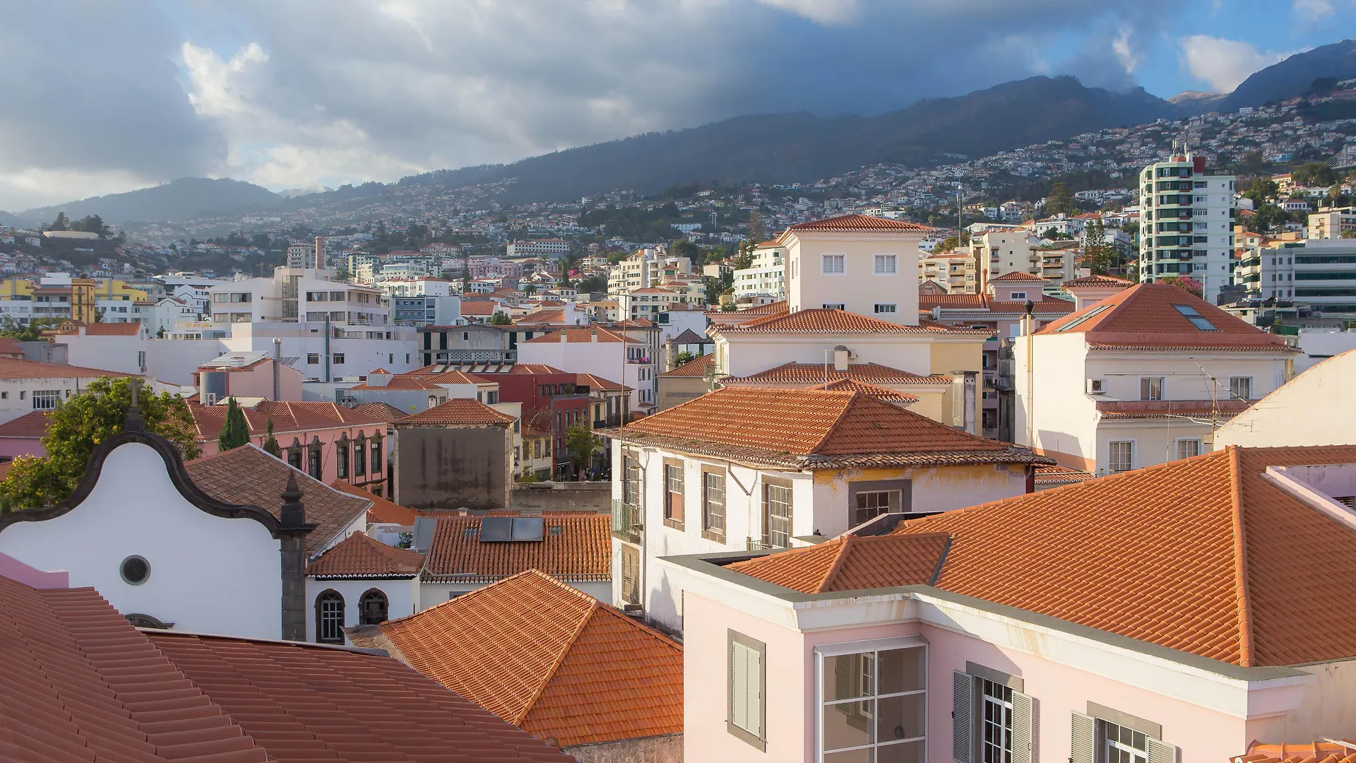 Five Design Rooftop By Storytellers Funchal  Portugal